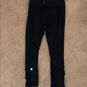 Size 4 Cropped Lulu lemon leggings